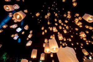 ホライズンリゾートチェンマイ2026　コムローイ一斉上げ祭